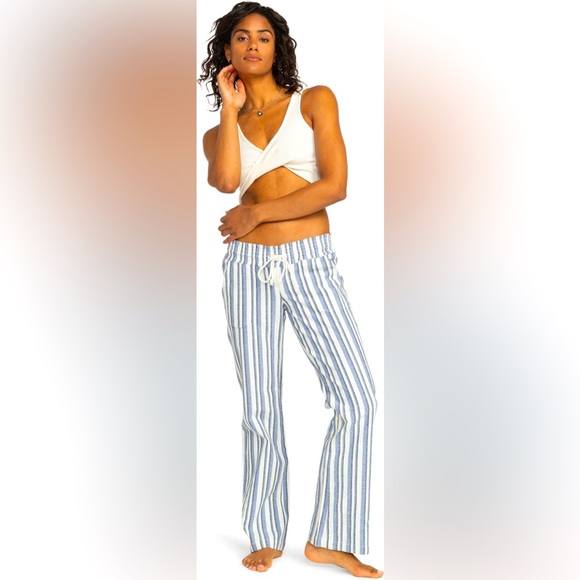 ROXY - Picture 1 of 7